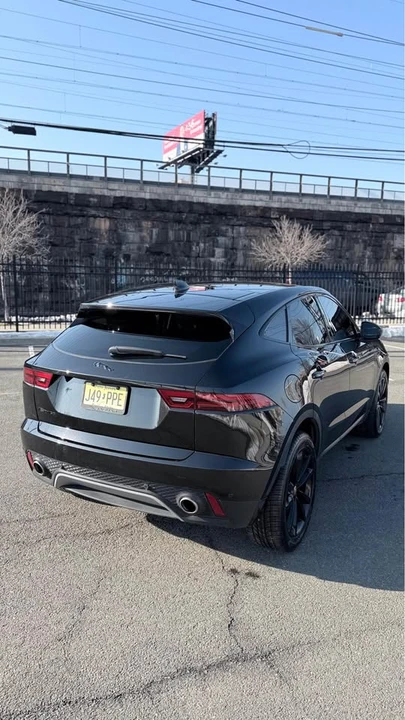 2022 Jaguar F-Pace - Image 3 of 6