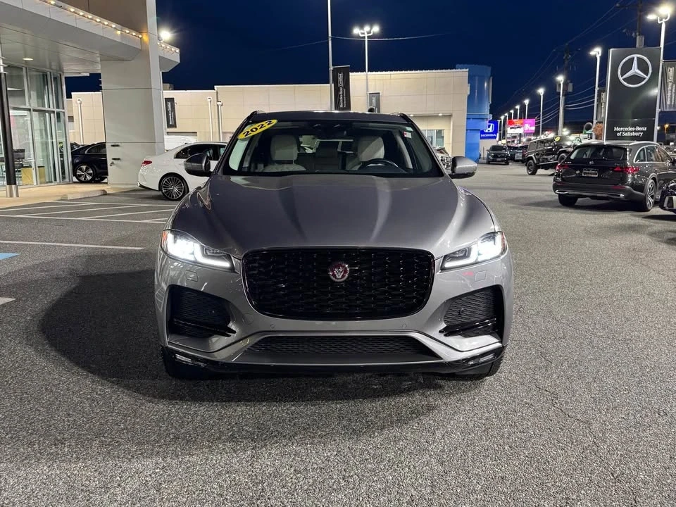2022 Jaguar F-Pace - Image 2 of 13