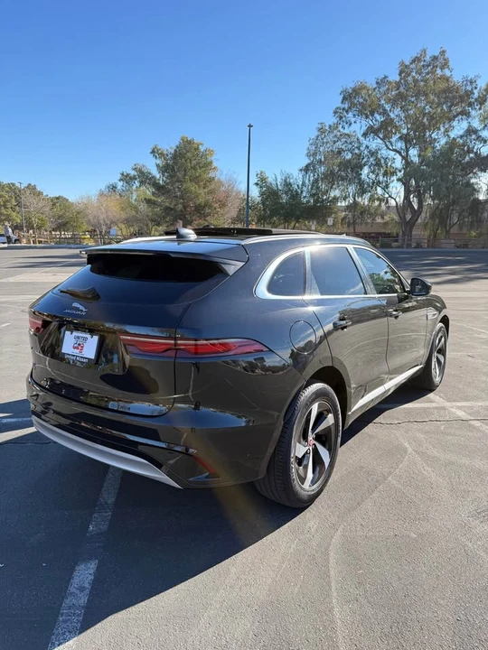 2022 Jaguar F-Pace - Image 4 of 7