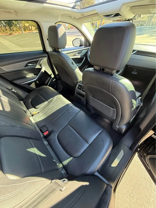 2022 Jaguar F-Pace - Image 5 of 7