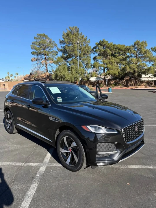 2022 Jaguar F-Pace - Image 3 of 7