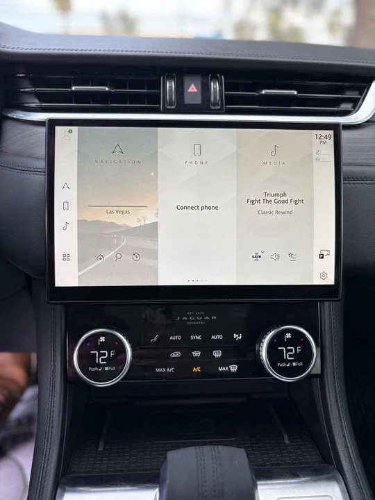 2022 Jaguar F-Pace - Image 12 of 14
