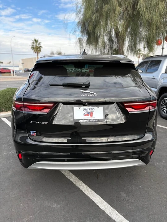 2022 Jaguar F-Pace - Image 4 of 14