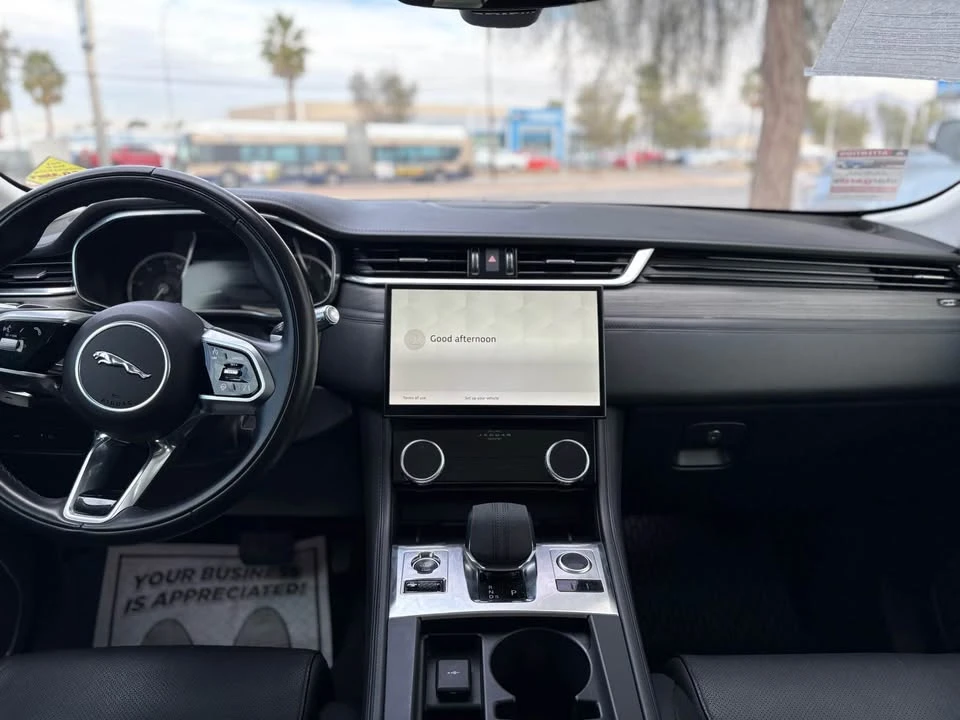 2022 Jaguar F-Pace - Image 11 of 14
