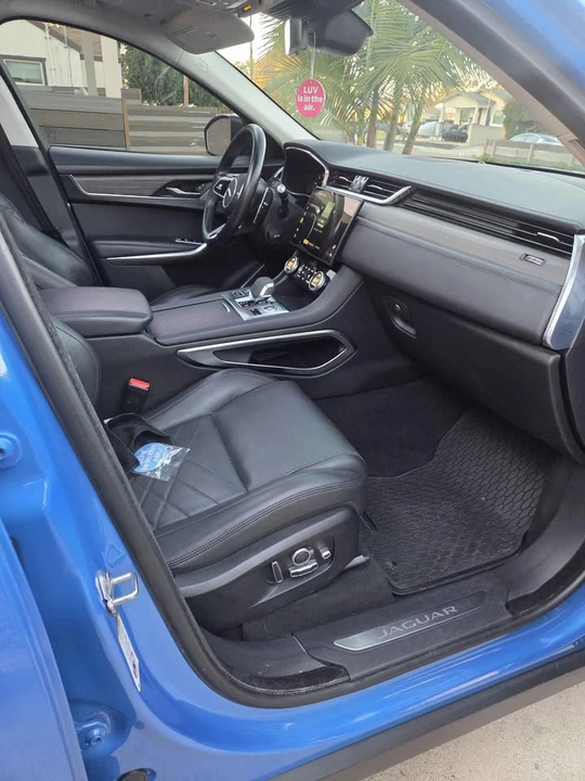 2022 Jaguar F-Pace - Image 8 of 12