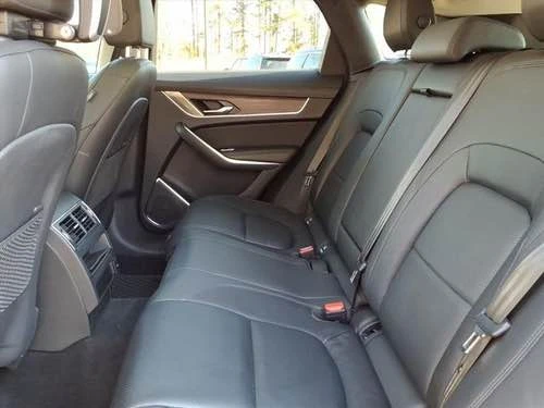 2022 Jaguar F-Pace - Image 8 of 13