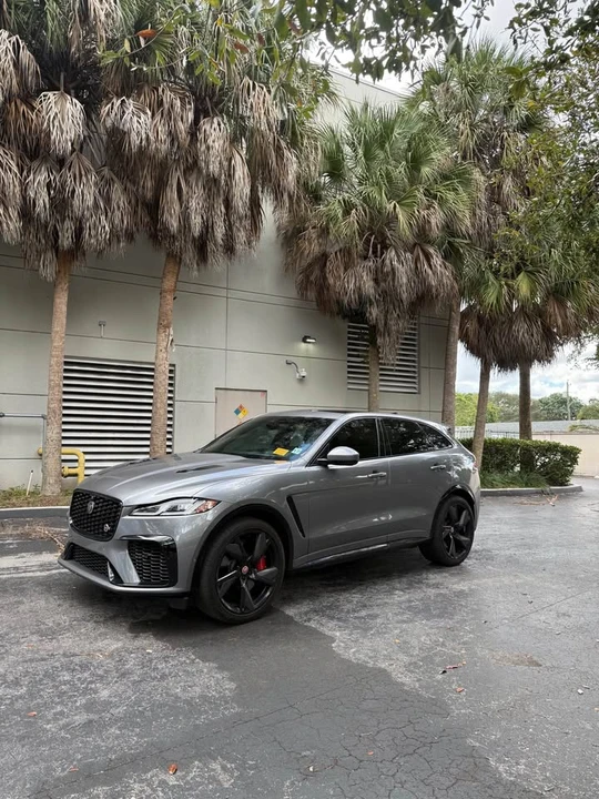 2022 Jaguar F-Pace SVR - Image 3 of 15