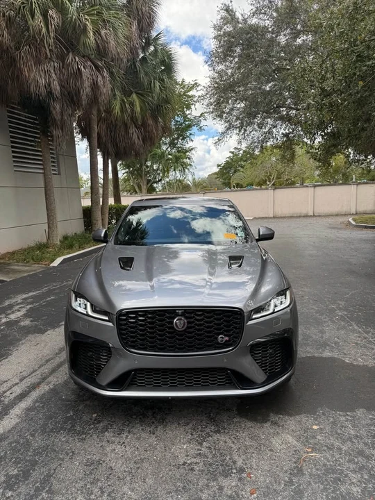 2022 Jaguar F-Pace SVR - Image 2 of 15