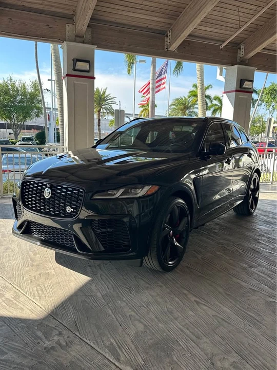 2022 Jaguar F-Pace SVR - Image 3 of 7