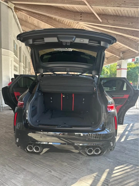 2022 Jaguar F-Pace SVR - Image 7 of 7