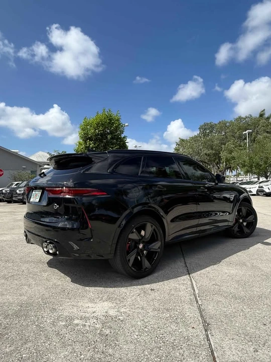 2022 Jaguar F-Pace SVR - Image 4 of 13