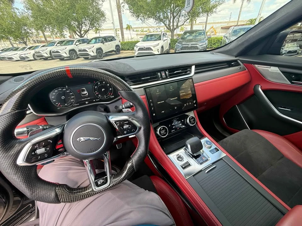 2022 Jaguar F-Pace SVR - Image 12 of 13