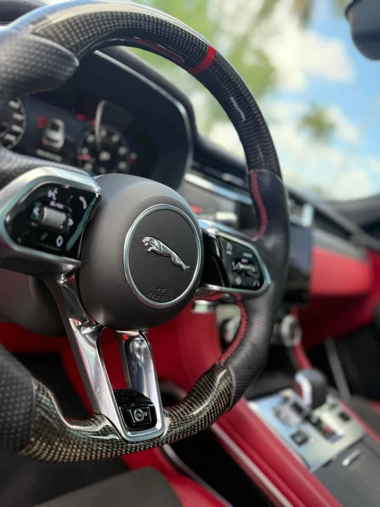 2022 Jaguar F-Pace SVR - Image 11 of 13