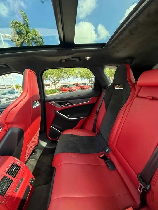 2022 Jaguar F-Pace SVR - Image 7 of 13