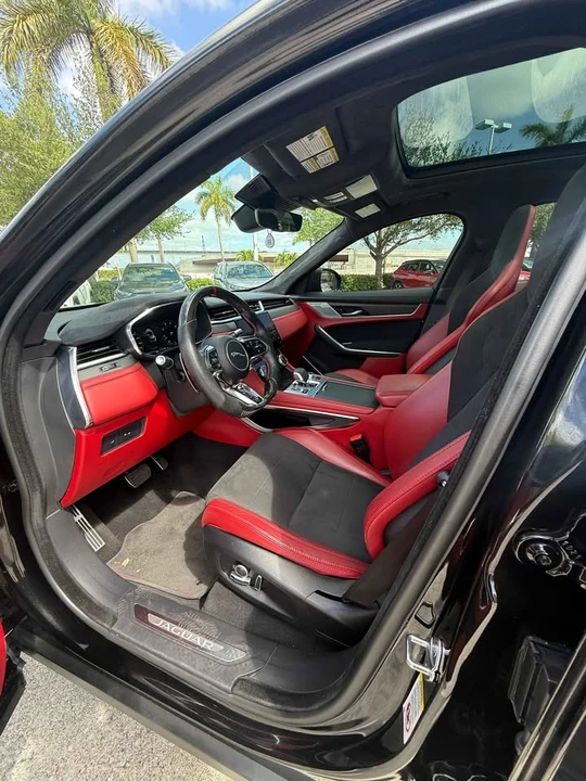 2022 Jaguar F-Pace SVR - Image 9 of 13