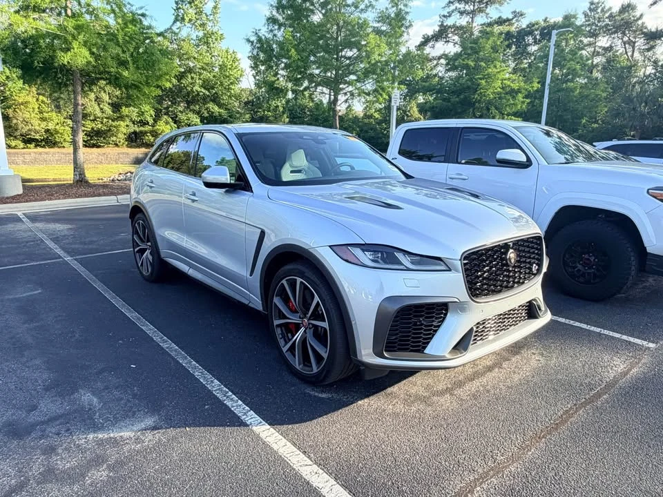 2022 Jaguar F-Pace SVR - Image 2 of 6
