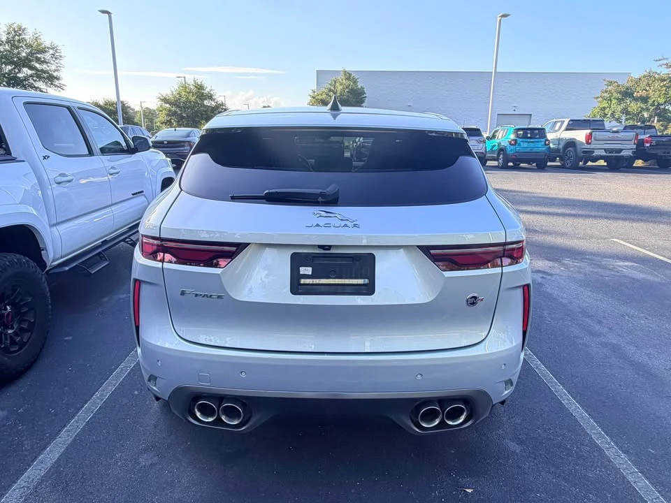 2022 Jaguar F-Pace SVR - Image 5 of 6