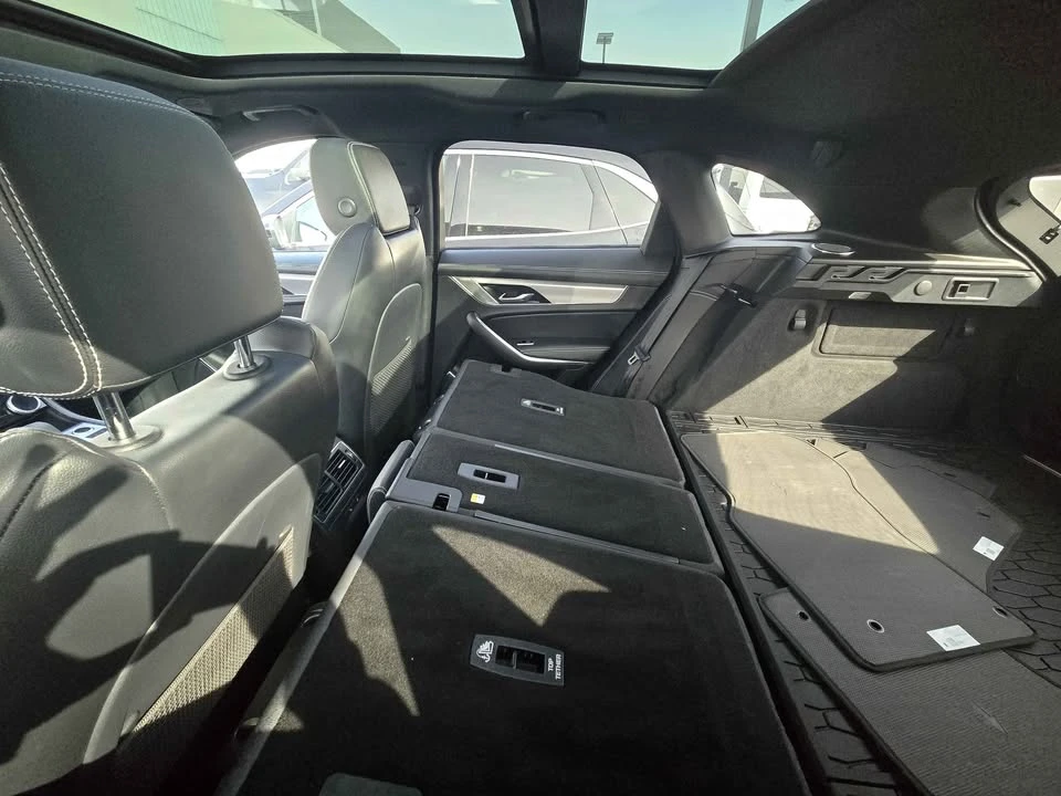 2022 Jaguar F-Pace - Image 4 of 4