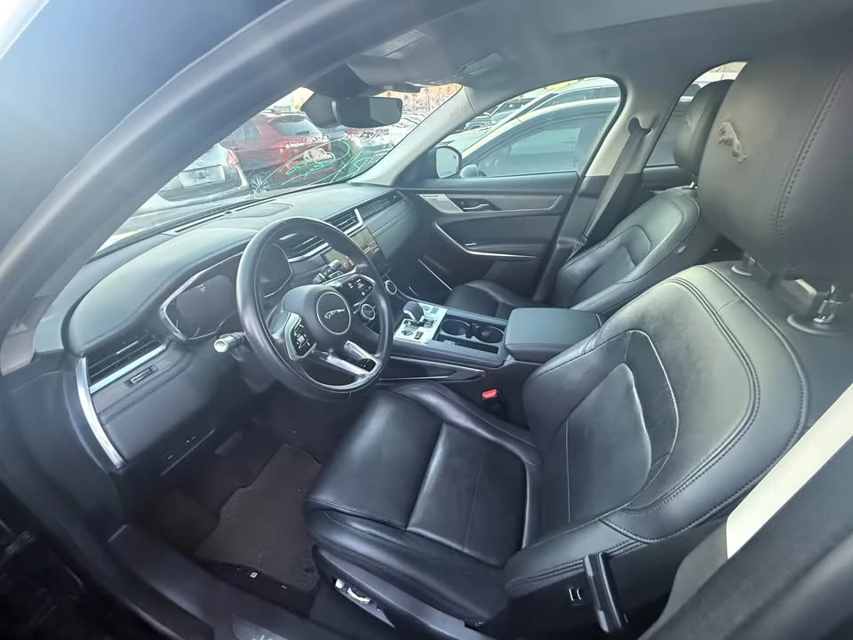 2022 Jaguar F-Pace - Image 10 of 12