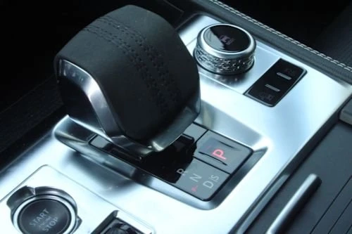 2022 Jaguar F-Pace - Image 15 of 18
