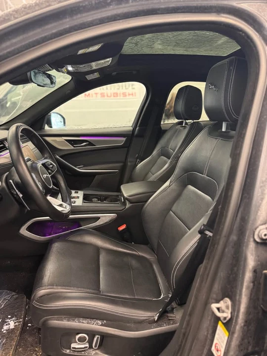 2022 Jaguar F-Pace - Image 4 of 9