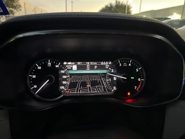 2022 Jaguar F-Pace - Image 6 of 11