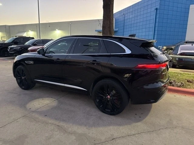 2022 Jaguar F-Pace - Image 3 of 11