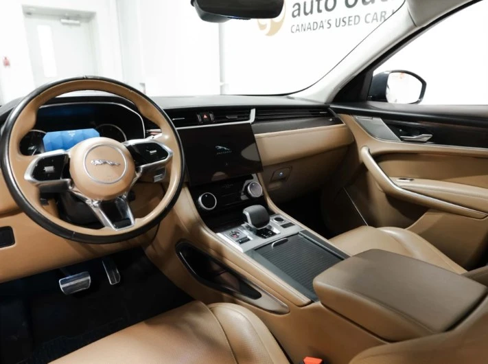 2022 Jaguar F-Pace - Image 3 of 4
