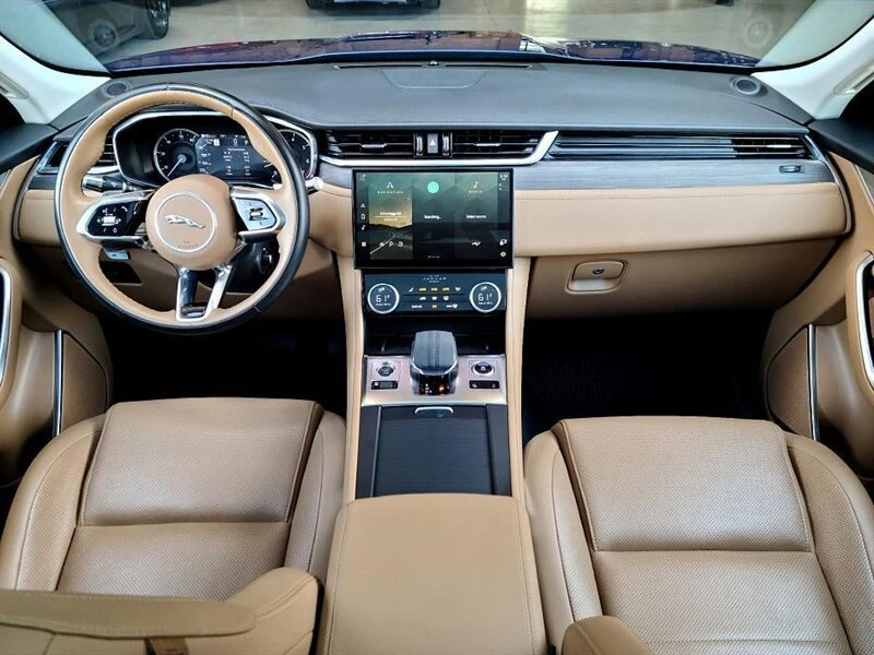 2022 Jaguar F-Pace - Image 3 of 20