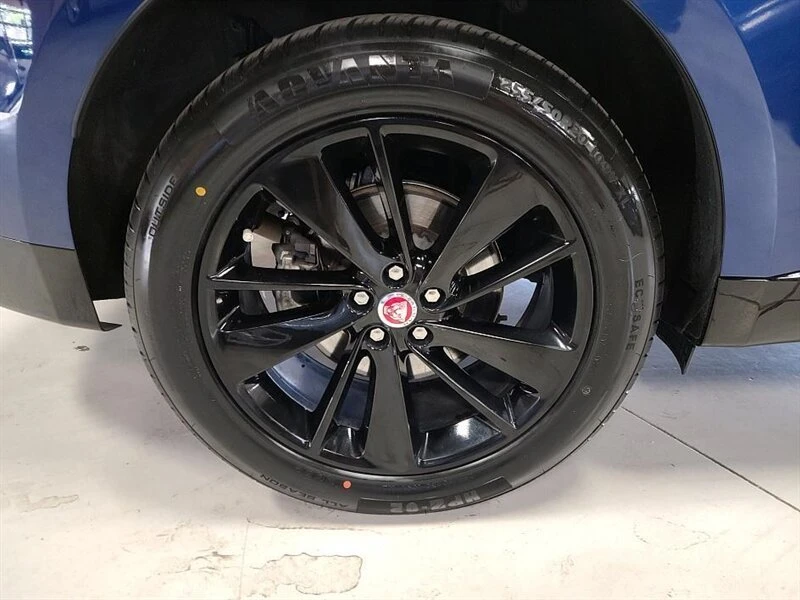 2022 Jaguar F-Pace - Image 13 of 20