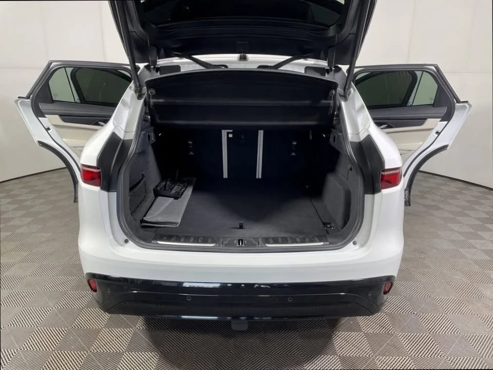 2022 Jaguar F-Pace - Image 19 of 20