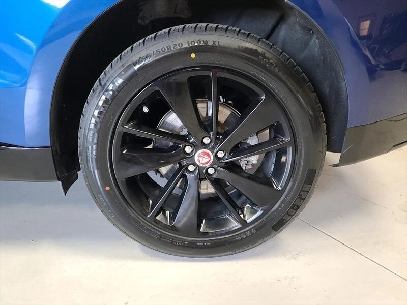 2022 Jaguar F-Pace - Image 14 of 20