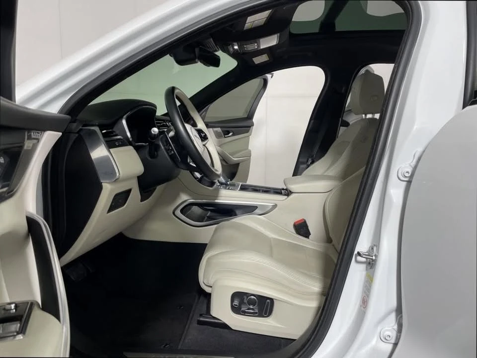 2022 Jaguar F-Pace - Image 8 of 20