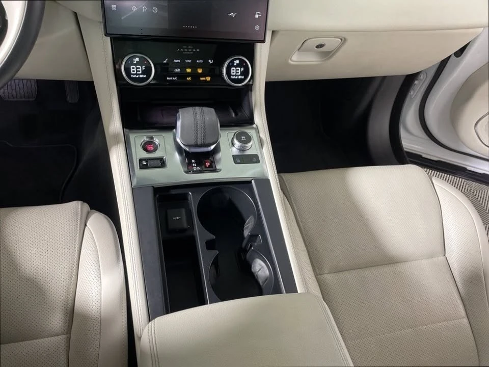 2022 Jaguar F-Pace - Image 14 of 20