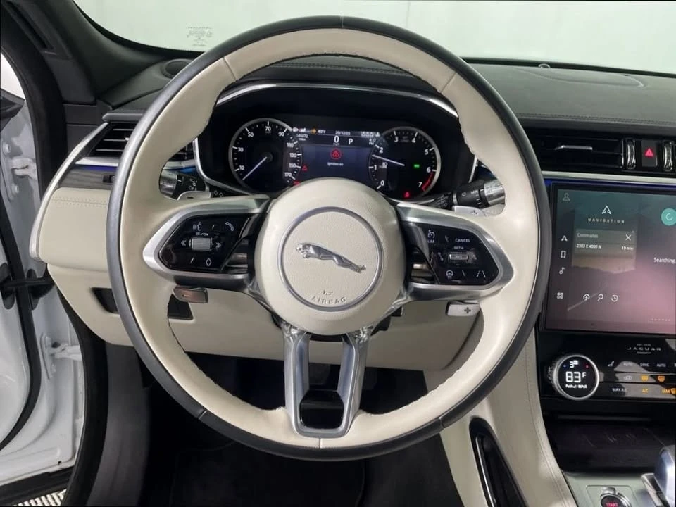 2022 Jaguar F-Pace - Image 11 of 20