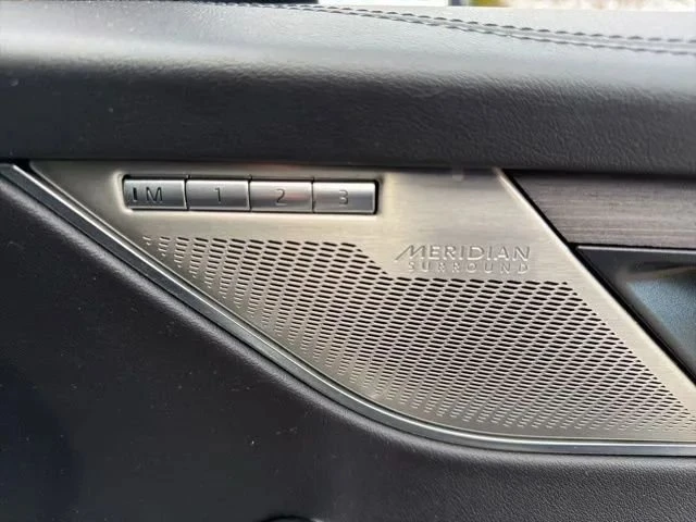2022 Jaguar F-Pace - Image 13 of 16