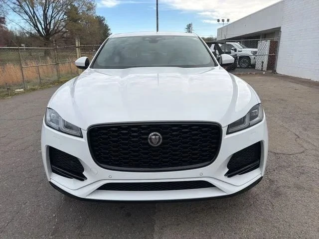 2022 Jaguar F-Pace - Image 4 of 16
