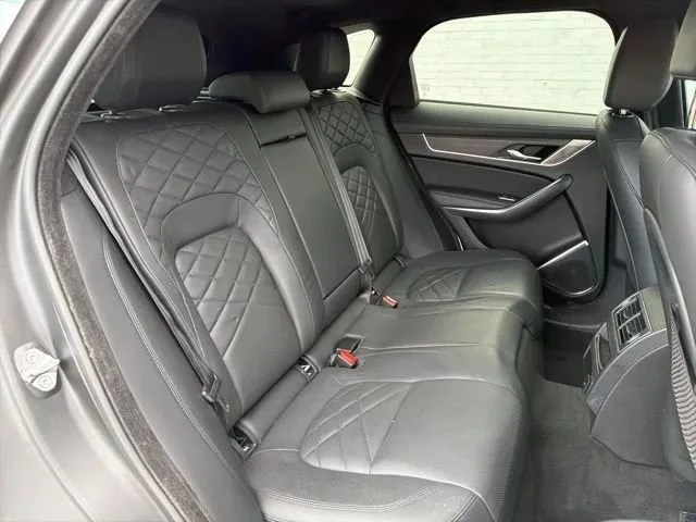 2022 Jaguar F-Pace - Image 8 of 16