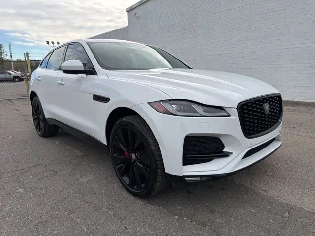 2022 Jaguar F-Pace - Image 5 of 16