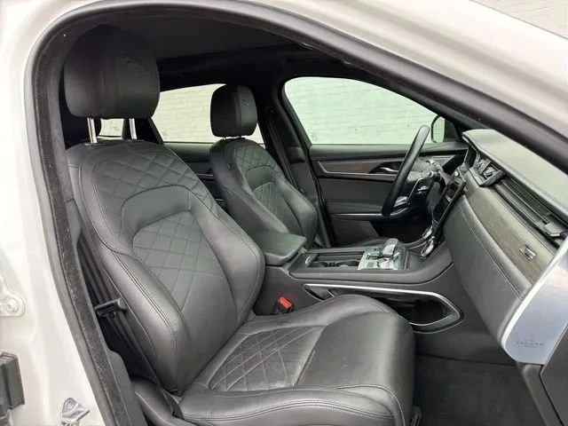 2022 Jaguar F-Pace - Image 10 of 16