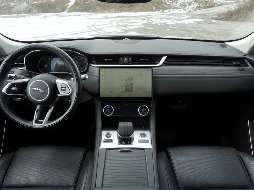2022 Jaguar F-Pace - Image 14 of 20