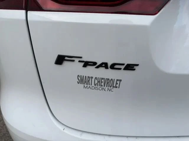 2022 Jaguar F-Pace - Image 17 of 20