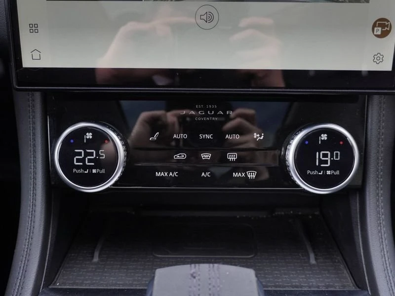 2022 Jaguar F-Pace - Image 9 of 19