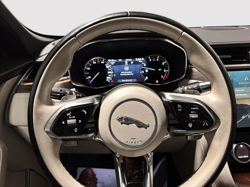 2022 Jaguar F-Pace - Image 16 of 18