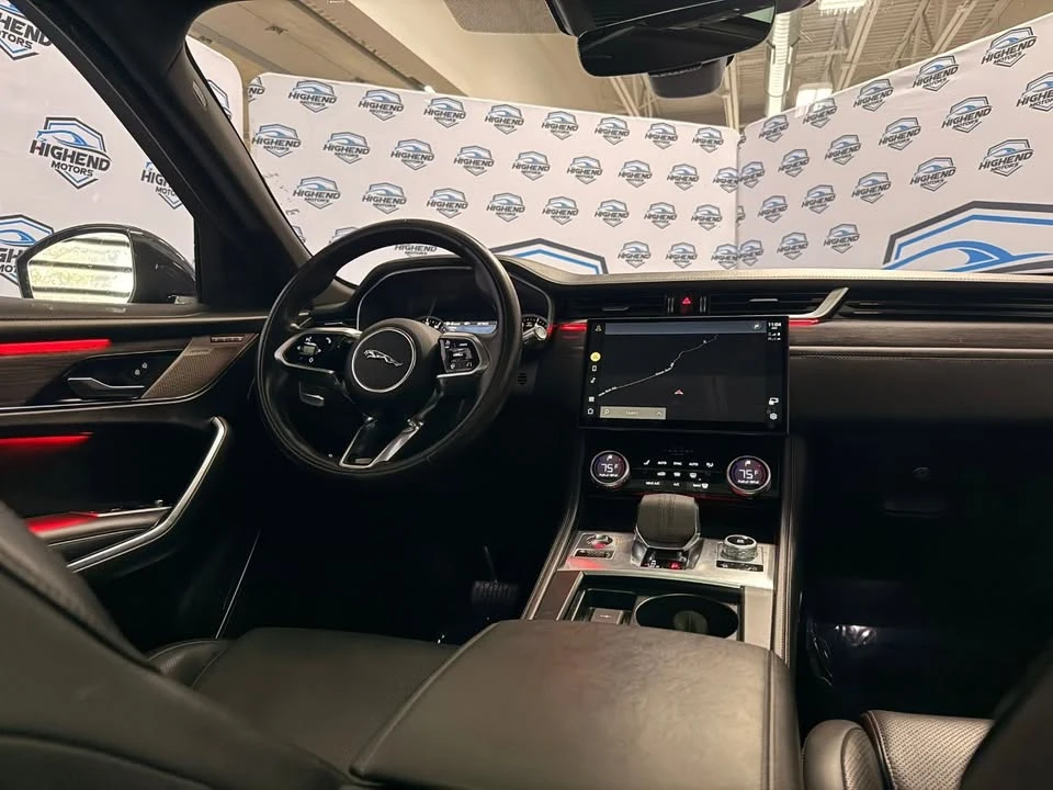 2022 Jaguar F-Pace - Image 18 of 19