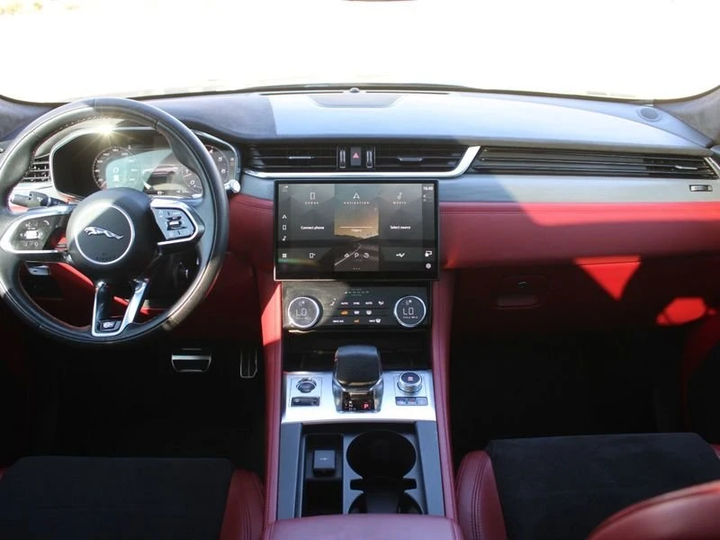 2022 Jaguar F-Pace SVR - Image 11 of 20