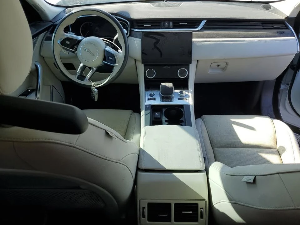 2022 Jaguar F-Pace - Image 8 of 13