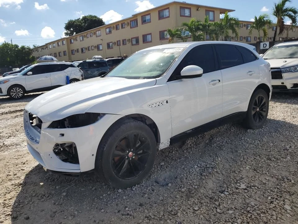 2022 Jaguar F-Pace - Image 2 of 13