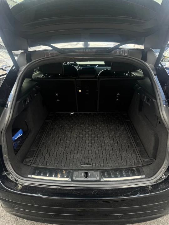 2022 Jaguar F-Pace - Image 14 of 17