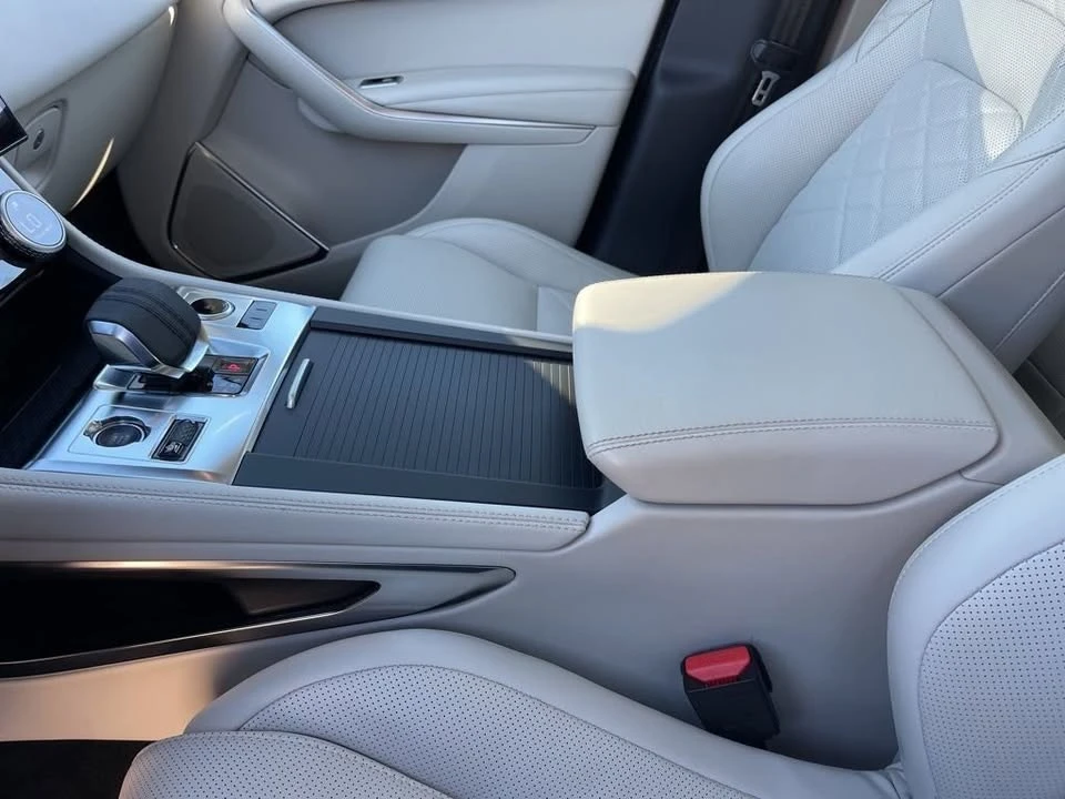 2022 Jaguar F-Pace - Image 12 of 19